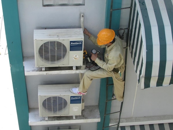 Sửa chữa vệ sinh máy lạnh tại nhà ở TP.HCM Top-10-dich-vu-sua-chua-bao-duong-dieu-hoa-gia-re-tai-tphcm-10